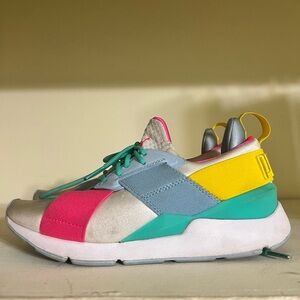Muse J Puma running shoes